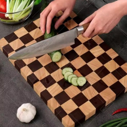 planche a decouper bois artisanale tranches precises de cocombre