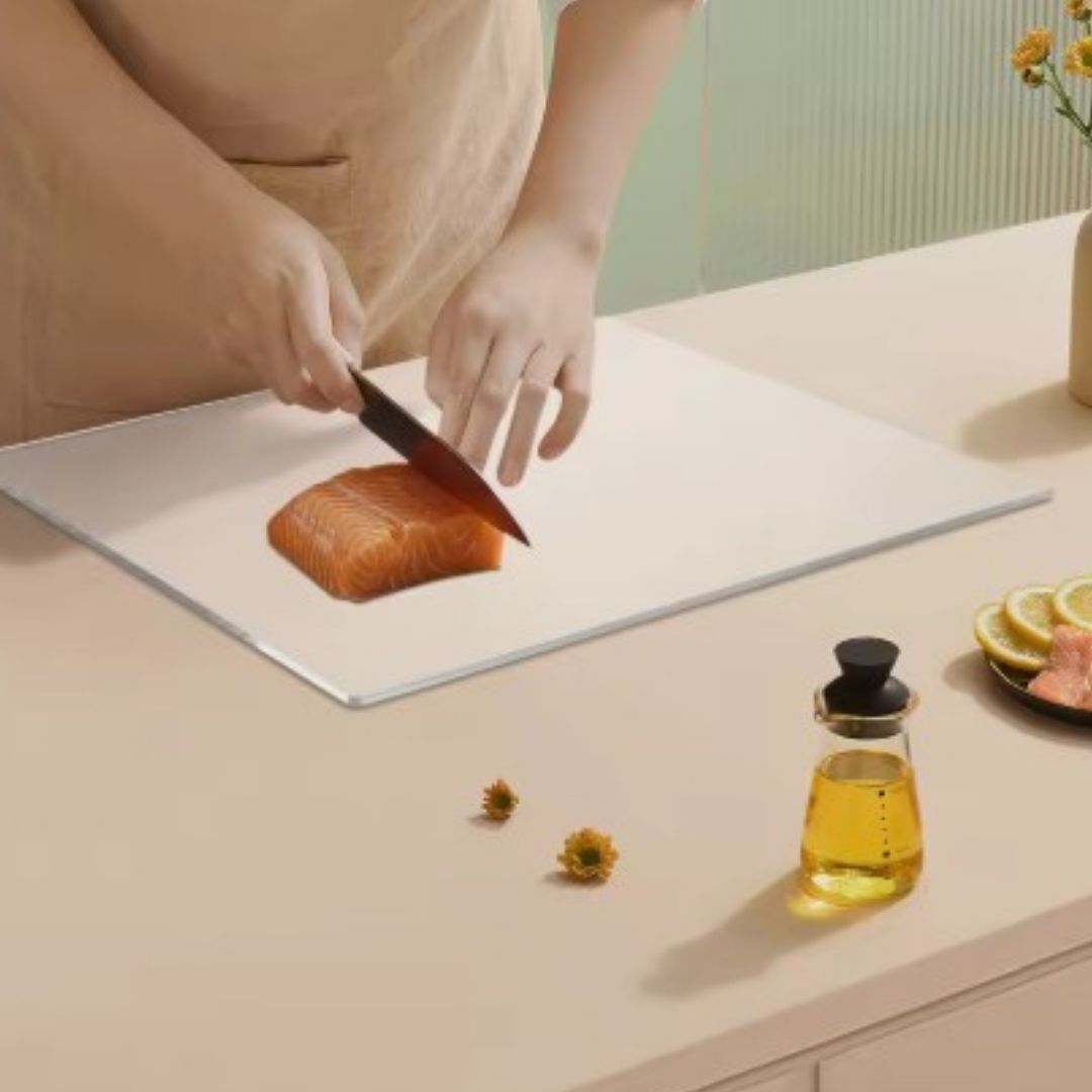 planche a decouper design moderne concept novateur clair