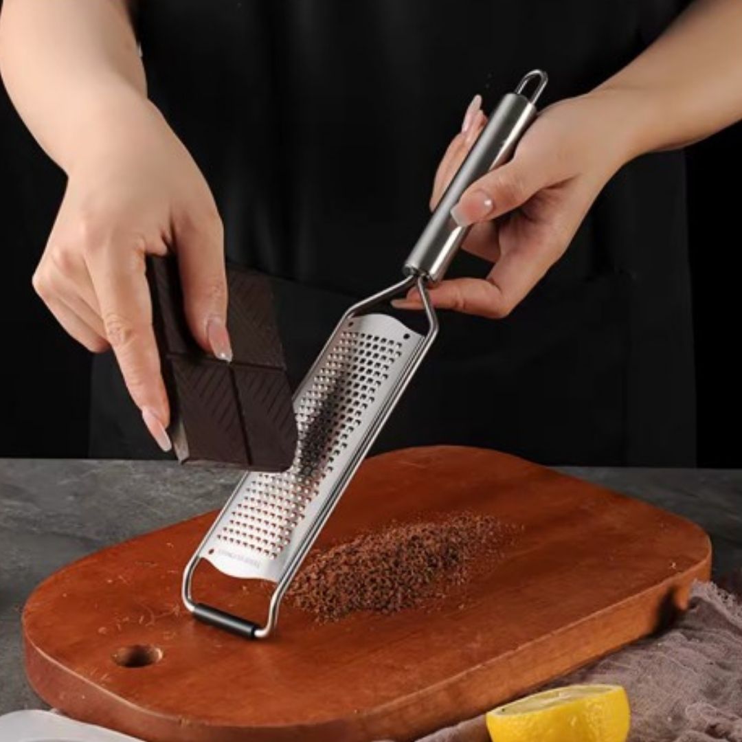 zesteur zeste pro preparer des copeaux de chocolat